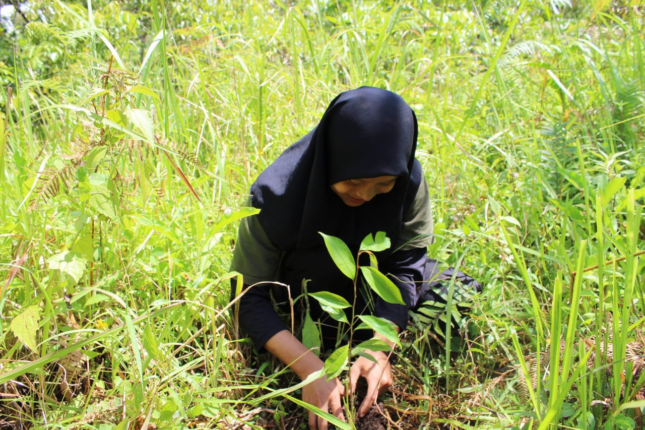 PENGABDIAN KEPADA MASYARAKAT MAHASISWA PECINTA ALAM STITNU AL MAHSUNI (MAPASMA)